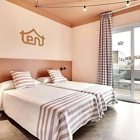 Tent Hotel